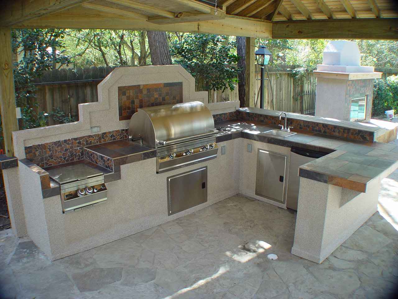 Outdoor Kitchen Design Ideas